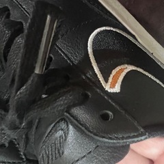 NIKEフェイクレザースニーカー22．5センチの画像