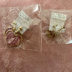 ハート　蝶　イヤリングの画像