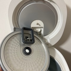 炊飯器（3合）の画像