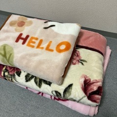 毛布 3 枚 の画像