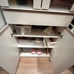 食器棚の画像