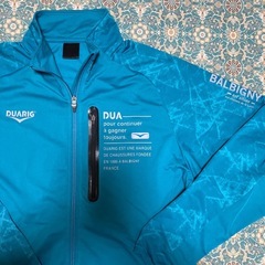 〈DUARIG3点〉 ニットウォームアップスーツ上下セット、撥水トレーニングウェアの画像