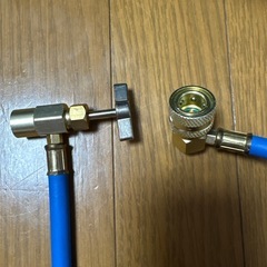 カーエアコン ガスチャージホースの画像