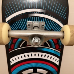 エレメント ハッチド レッド ブルー 7.7 スケートボードの画像