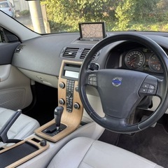 【総額37.3万円‼️】白革シートが綺麗！ボルボC30！A339の画像