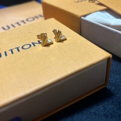 ルイヴィトン ピアス ブレスレットの画像