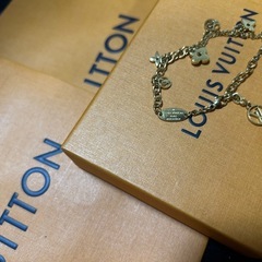 ルイヴィトン ピアス ブレスレットの画像