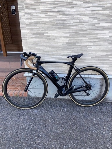 カーボンフレーム ブラック ロードバイク