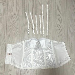 ウェディング　ビスチェ　ブライダル　ブラ　新品　アモスタイル　レース　コルセット　ブライダル　インナーの画像