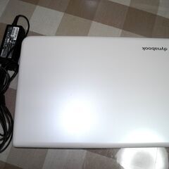 きれいなZorinOS東芝15.4インチ　ノートパソコンの画像