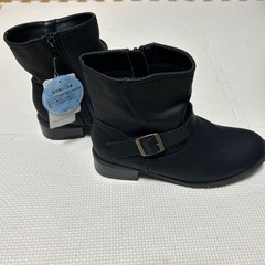 新品未使用　ハニーズ　ショートブーツ　LLサイズの画像