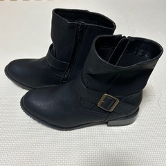 新品未使用　ハニーズ　ショートブーツ　LLサイズの画像