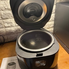 ザ・ライス 遠赤外線IH炊飯器 5.5合 ブラックの画像