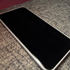 ① docomo »»» ARROWS We F-51B ホワイト スマホ ジャンク品 扱い  の画像