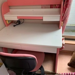 受け取り限定　ピンク　学習机と回転椅子セット　勉強机　チェアの画像