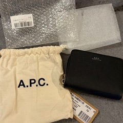A.P.C 二つ折り財布　美品の画像