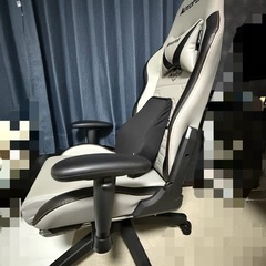 ゲーミングチェアの画像