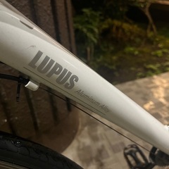 クロスバイク　白色の画像