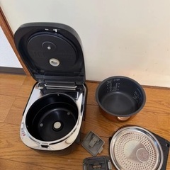 Panasonic SR-HBA101 IHジャ-炊飯器 ブラック2022年製」の画像