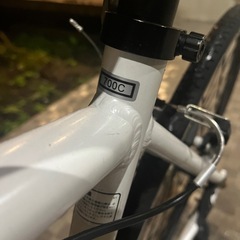 クロスバイク　白色の画像