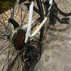 クロスバイク　白色の画像