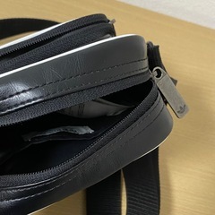 adidas ショルダーバッグ ポシェットの画像