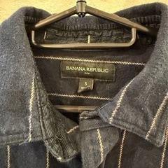 バナナリパブリックのストライプシャツの画像