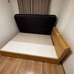 ダブルサイズマットレス、ベットフレームセット
の画像
