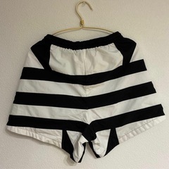 アディダスオリジナルス　ショートパンツ　の画像