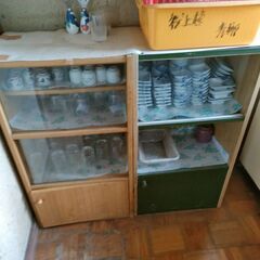 食器棚　11月15日土曜日10時から16時の画像
