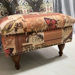 美品!!/アンティーク調オットマンの画像