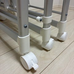 アイリスオーヤマ　軽量　アルミ軽量物干し ワイドタイプ の画像