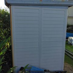 物置　ヨド物置　YODOKO 　中古　錆び有り　正面幅221センチの画像