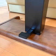 高さ調節できるテーブルの画像
