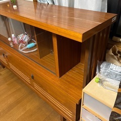 レトロ サイドボードの画像