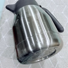 ☕THERMOSで温かさキープ！保温ポット 高さ21cm💖中古でも美品・格安 ✨おうちカフェやオフィスにピッタリ！寒い季節に大活躍🍵の画像