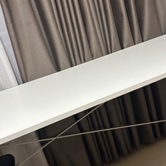 オフィスデスクの画像