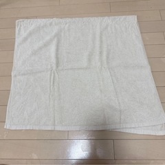 【中古】　無地　ベージュ　バスタオル　15枚セット　女性専用アロマエステ　業務用の画像