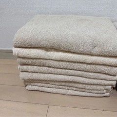 【中古】　無地　ベージュ　バスタオル　15枚セット　女性専用アロマエステ　業務用の画像