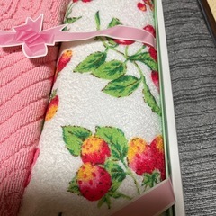 バスマットとバスタオルのセットの画像