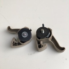 エッセ　ダイハツ純正　L235Sリアシート左 右リリースレバーの画像