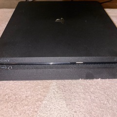 ps4本体、コントローラー、カセットの画像