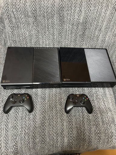 【現状品】Xbox One 2台＋純正コントローラー付き動作未確認•早い者勝ち！