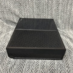 【現状品】Xbox One＋純正コントローラー付き動作未確認•！早い者勝ち！の画像