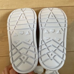 新品未使用タグ付き　西松屋　キッズスニーカー　16cmの画像