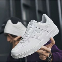 スニーカーの画像