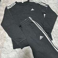 adidas スエット上下の画像