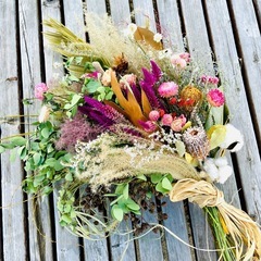 枝垂れを楽しむスワッグ　ブーケ　ドライフラワー　素材　材料の画像