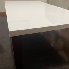 無料　ダイニングテーブル
の画像