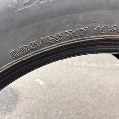225/65/17  スタッドレスブリヂストンの画像